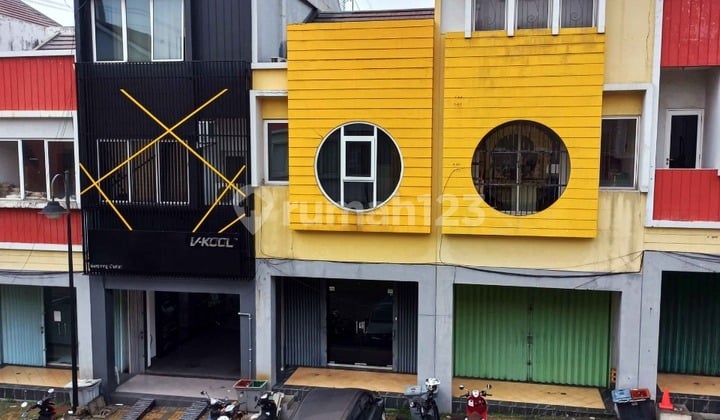 Ruko 2 LT Dekat Sekolah International dan Akses Tol di Gading Serpong