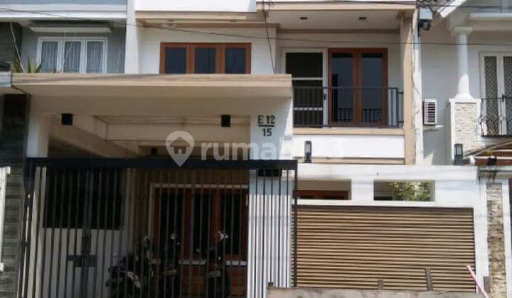 Rumah Taman Palem Lestari Bgn 2 Lantai Siap Huni dan Terawat