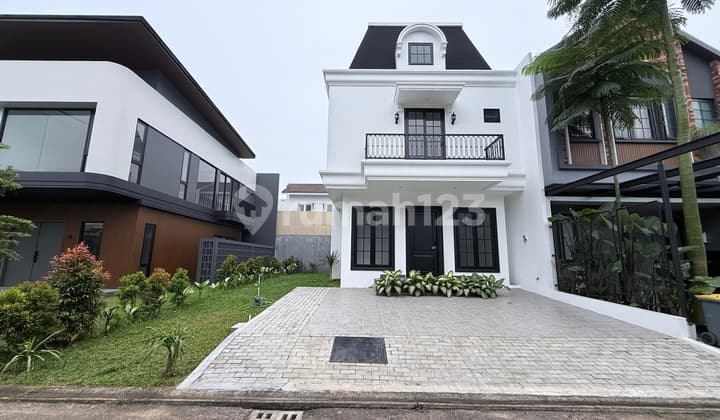 Rumah Brandnew 3 Lantai Bergaya American Classic di Bsd