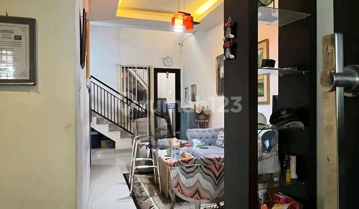Rumah Bagus Lokasi Strategis di Sarijadi Dekat Tol Pasteur