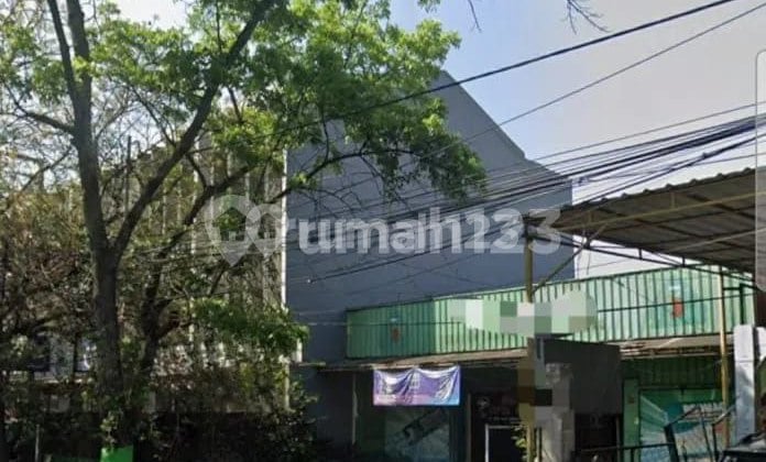 Rumah Hitung Tanah Di Area Komersil Mainroad Gatot Subroto