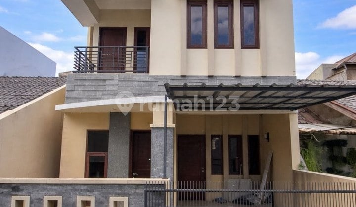 Rumah Bagus SHM Siap Huni di Antapani Bandung