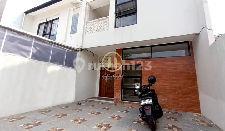 Rumah Baru 2 Lantai di Margahayu Raya Dekat Metro Jalan Lebar