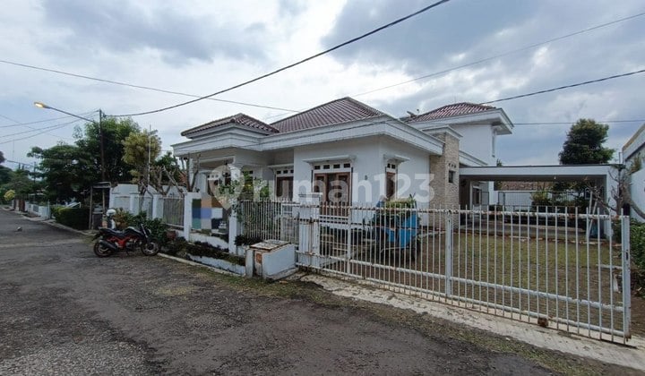 Rumah Bagus Siap Huni di Komplek Cendrawasih Cimahi Bandung