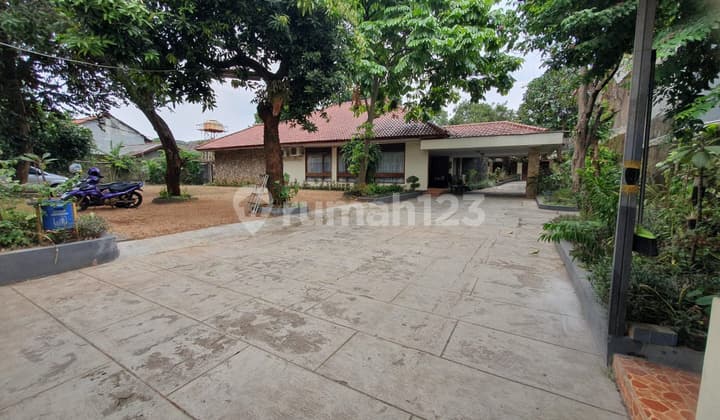 Dijual Cepat Rumah Lokasi Pinggir Jalan Raya Kemang Jaksel