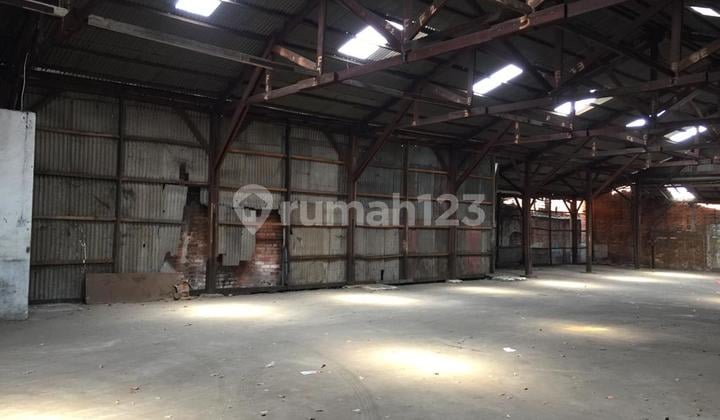 Warehouse for Sale, Ready to Use, Located by Klender Main Road