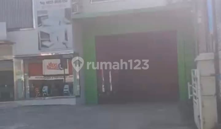 Disewakan Ruang Usaha Ex- Showroom di pinggir jalan Jati Asih Bekasi