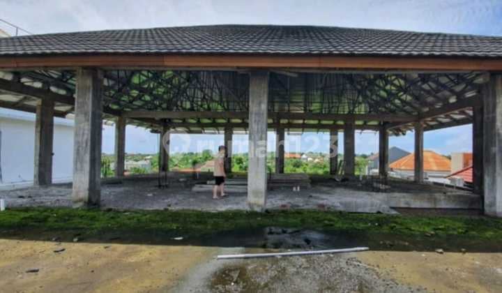 Selling Land + Villa Building Near Garuda Wisnu Kencana Bali Area