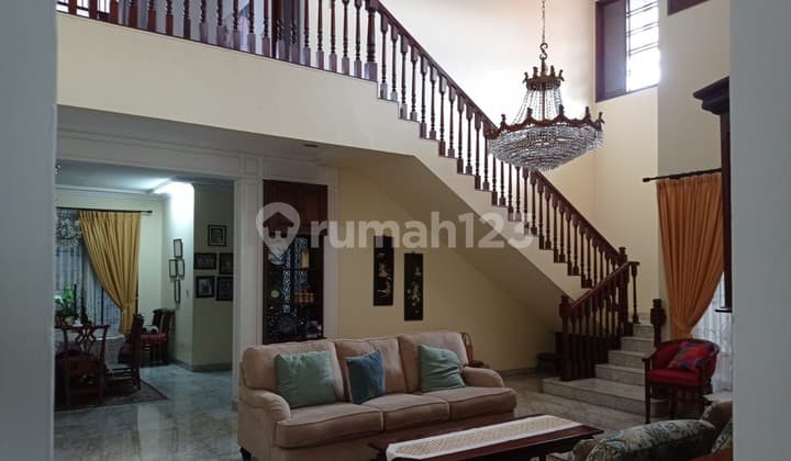 Dijual Rumah Daerah Dan Asri Tenang di Blok M, Jakarta Selatan