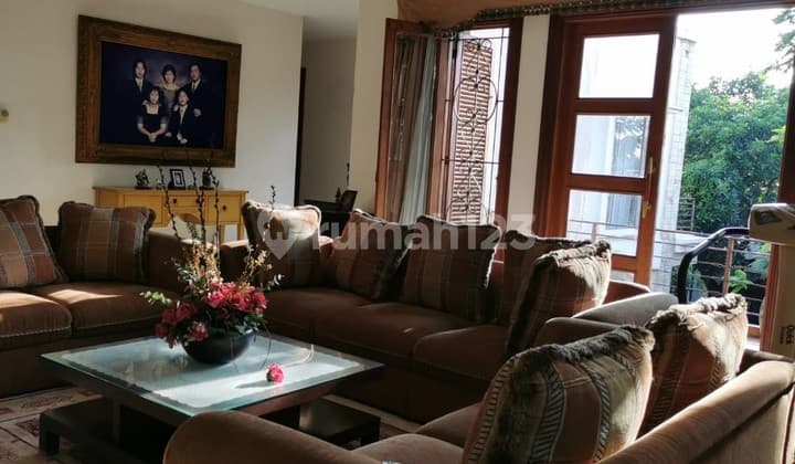 Dijual Rumah Asri Dan Luas di Bintaro, Tangerang Selatan