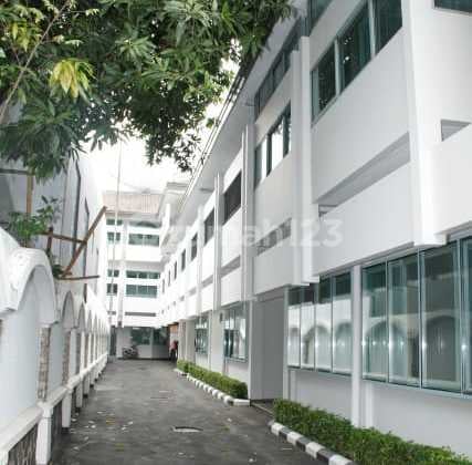 Dijual Rumah + Apartment di Area Prime Menteng, Jakarta Pusat