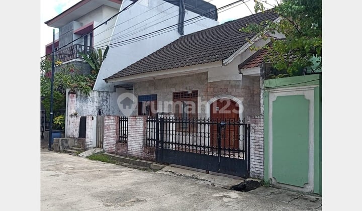 DIJUAL RUMAH BAGUS 2 LT LOKASI DEKAT LRT JATIBENING BEKASI