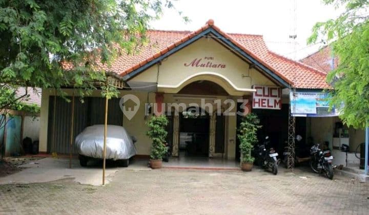 Rumah di jl Raya Kodau 2 Lantai SHM Bagus Barat