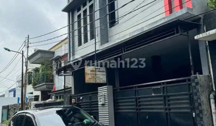 Rumah Full Furnished Luas 107 di Kav Ptb Duren Sawit Jaktim