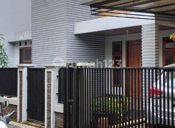DIJUAL BU RUMAH CANTIK SIAP HUNI DI JATINEGARA JAKARTA TIMUR