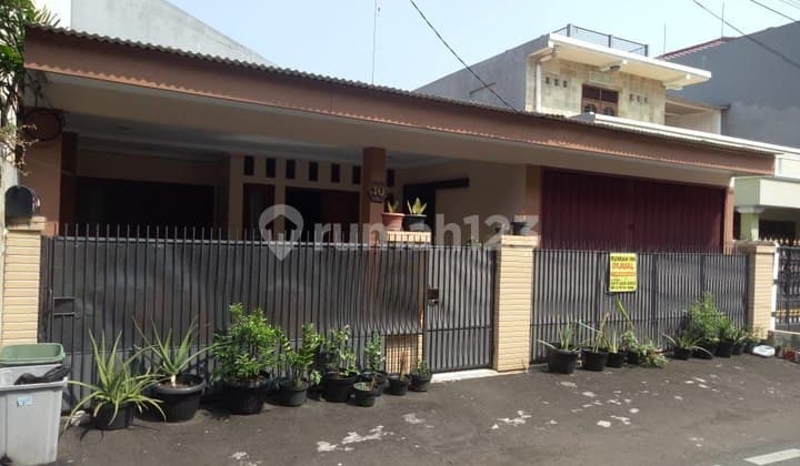 Jual Cepat Rumah Siap Huni di Cempaka Putih Tengah.jakarta Pusat