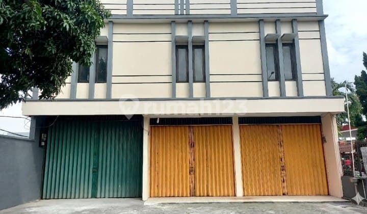 Disewakan Ruko Stategis 2 LT Siap Huni di Bintara Bekasi