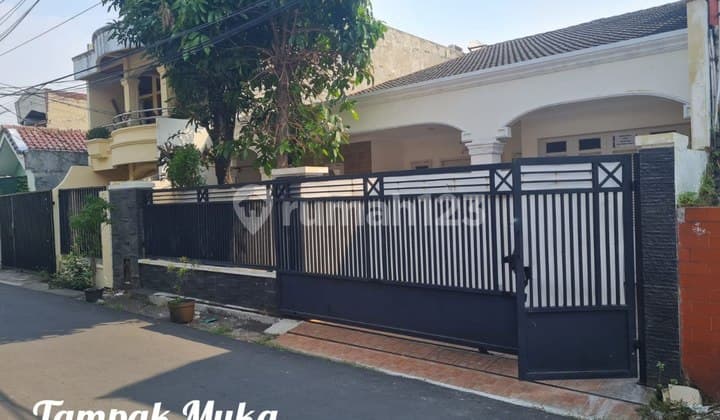 RUMAH CANTIK SIAP HUNI 1,5 LT DI KEBON BARU TEBET JAKARTA SELATAN
