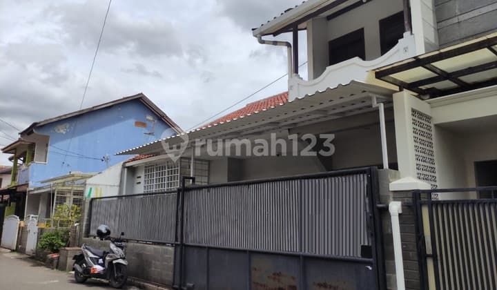 Di Jual Murah Butuh Cepat Rumah Dalam Komplek di Margahayau Raya