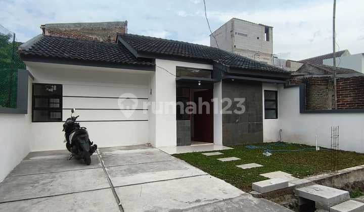 Di Jual Rumah Bagus Siap Huni Dalam Komplek Permata Biru Cileyi