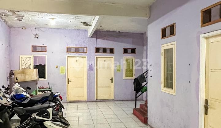 Di Jual Murah Kost 20 Kamar dan 1 Kios Di Pancoran, Jakarta Selatan