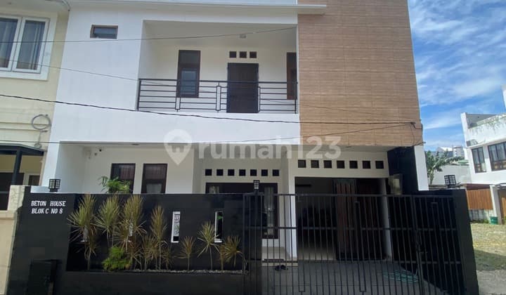 Disewakan rumah kost 2,5 lantai dekat STAN bintaro