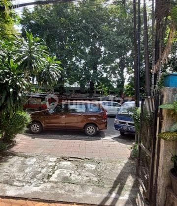 Hunian Zona Komersial di Pejompongan Jakarta Pusat