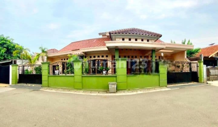 Spacious Strategic Majestic Residence in Jatimakmur Bekasi