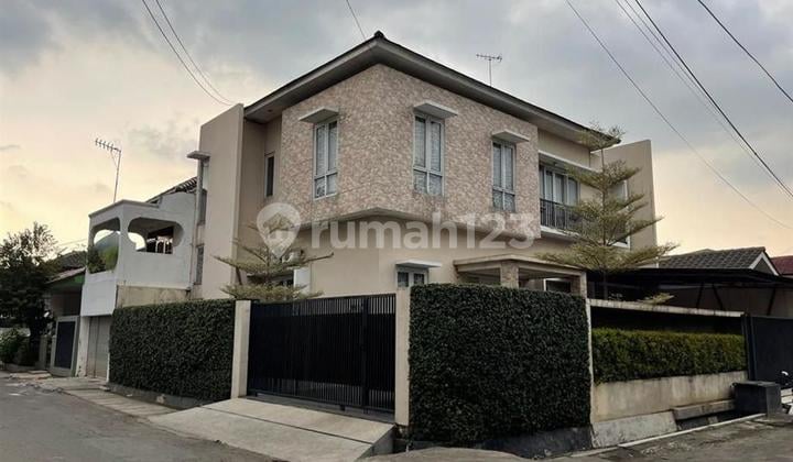Comfortable Residence with Access for 2 Cars in Jatibening, Bekasi City