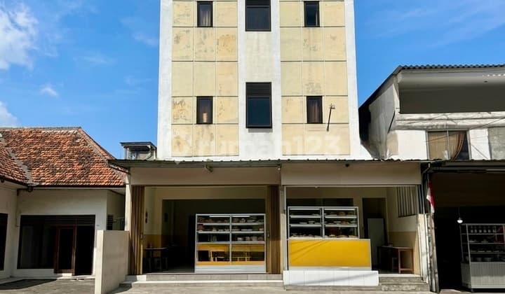 For Sale 3-Story Shophouse Boarding House on Deli Street, Koja, North Jakarta