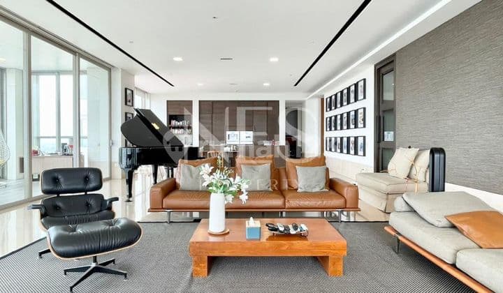 The Dharmawangsa Residence 3 BR Mewah Furnished Jakarta Selatan