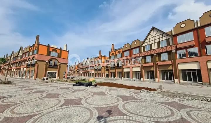Disewakan Ruko La Riviera Pik 2 Ukuran 4.5x15