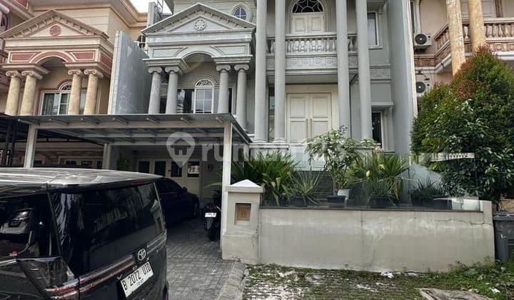 For Rent: PIK 1 Rome Cluster House 10x25, furnished, 4+1 bedrooms.