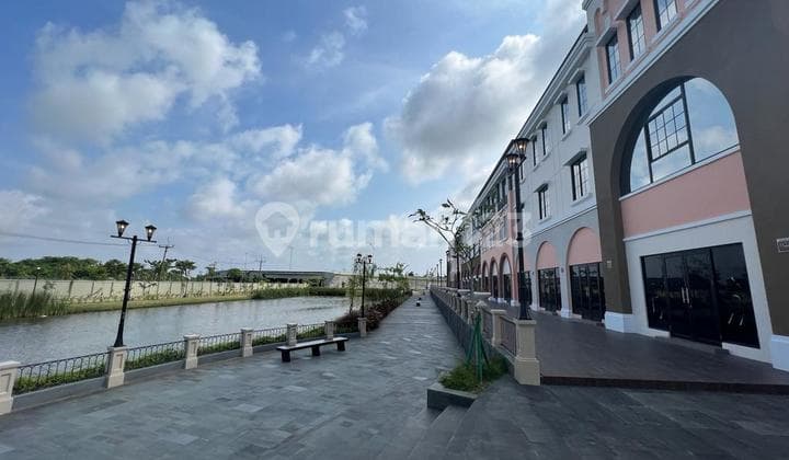For Rent: Osaka Shop House in PIK 2, Lake Facing, Size 4.5x15, 3 Floors, Good Location