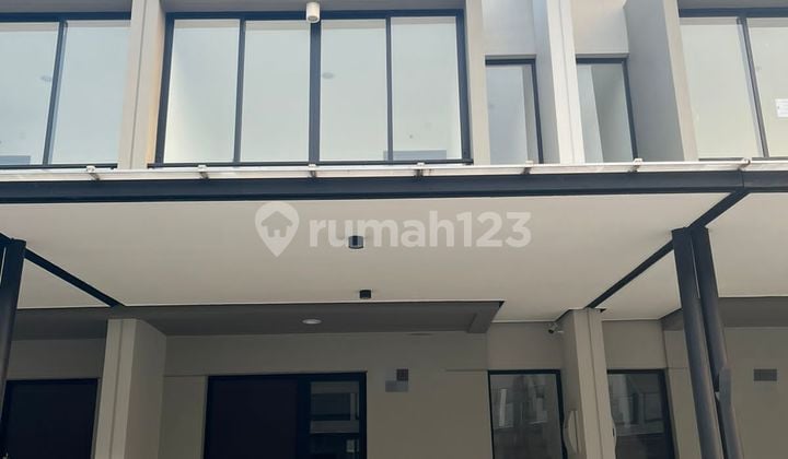 Disewa Rumah Milenial PIK Uk 4,5x10 2 Lantai Siap Huni