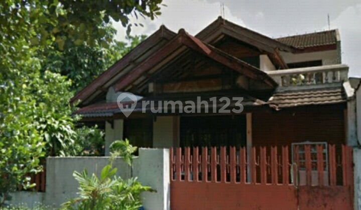 Rumah Bagus Semi Furnished di Jl. Delman Utama, Tangerang Selatan