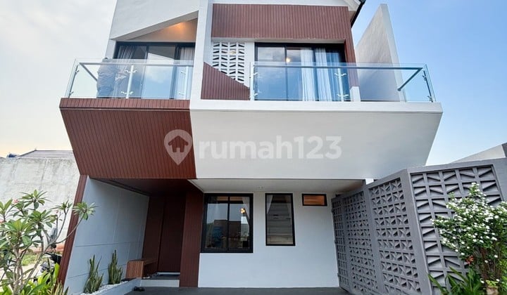 Brand New Siap Huni Balboa Hillside Pondok Cabe Pamulang, Tangerang Selatan