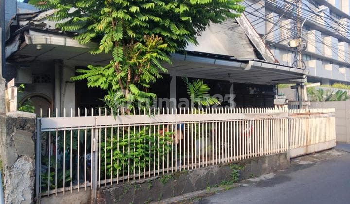 Rumah Bagus Semi Furnished SHM Tebet, Jakarta Selatan