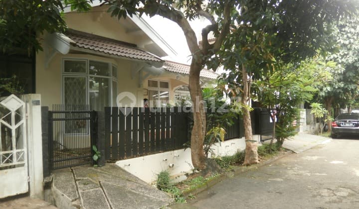 Nice House Unfurnished SHM Sector 5-Bintaro, South Jakarta