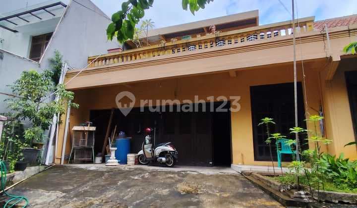 Rumah Bagus Semi Furnished SHM Kebayoran Baru, Jakarta Selatan