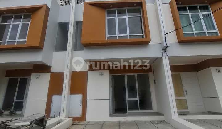 Disewakan Rumah Cantik 2 Lantai di Prima Harapan Bekasi