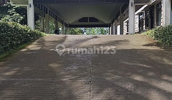 RUMAH MEWAH RESORT STYLE VIEW PANTAI MALALAYANG MANADO