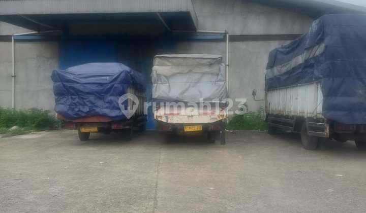 For sale. Warehouse on Jalan Raya Industri Cikarang.