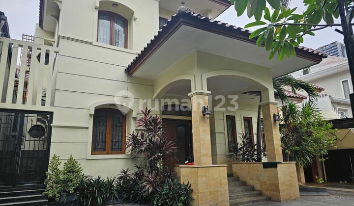 Rumah Siap Huni Asri Di Daerah Kebayoran Jakarta Selatan