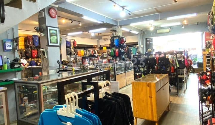 Shop House in Rawamangun Area, Very Strategic Location