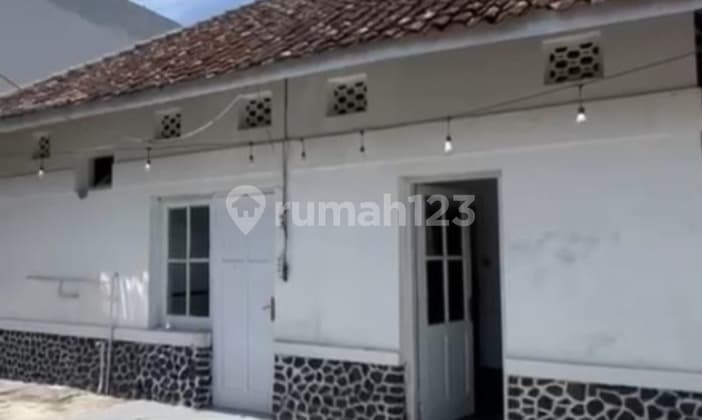 Rumah Heritage. Mainroad. Pusat Kota Bandung