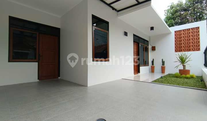 Rumah Bagus Satu Lantai. SHM. Lokasi Strategis Bandung