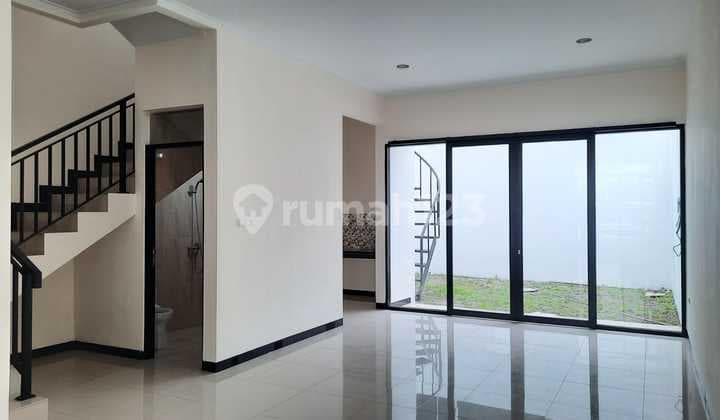 Rumah Baru Minimalis Taman Kopo Indah Bandung