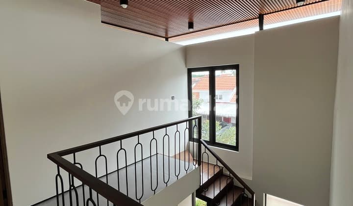 Rumah Baru Minimalis Modern Taman Kopo Indah