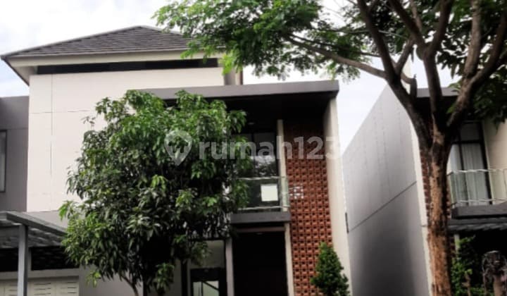 Rumah Dua Lantai, SHM, Summarecon Bandung